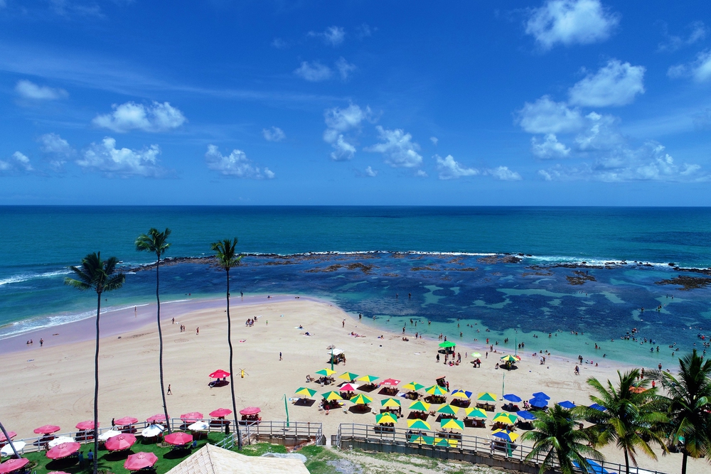 Turismo no Brasil com beira mar